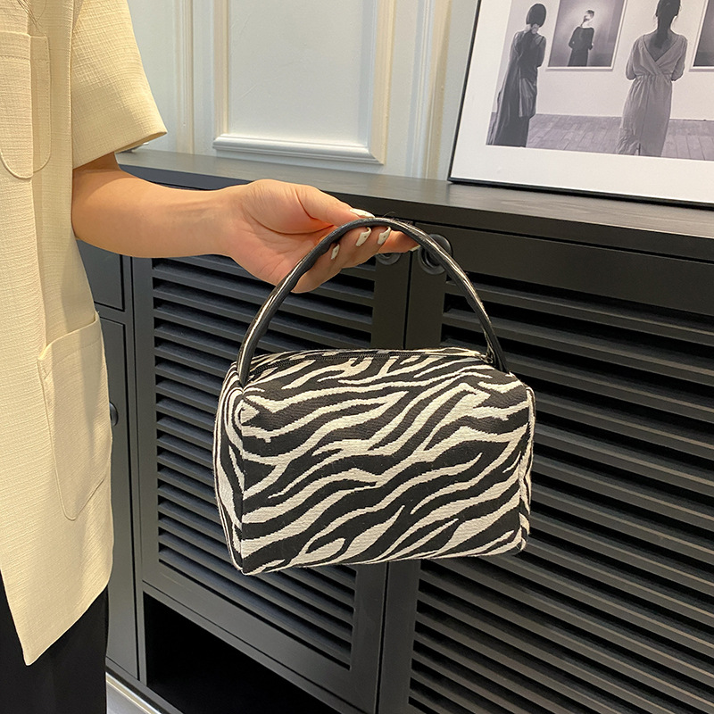 Tas Makeup macan tutul, kantun - Luxury Skincare Box ulasan dan harga